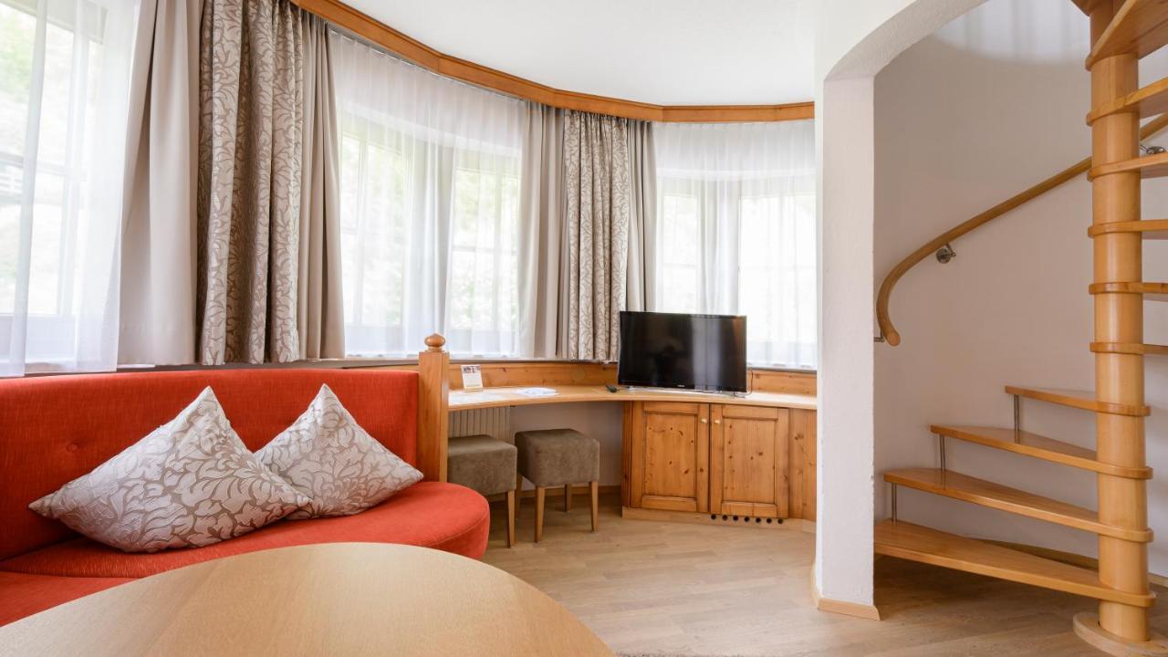Hotel Garni Castel B&B Ишгль Экстерьер фото